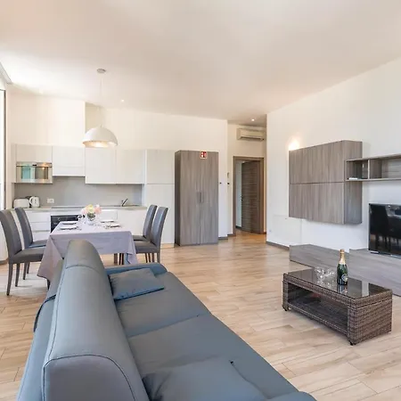 Apartman Apt. Luxury Britannia